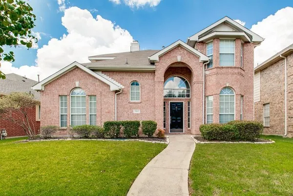 $2,450 | 7813 Park Run Road, Fort Worth, TX 76137