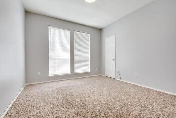 $2,450 | 7813 Park Run Road, Fort Worth, TX 76137