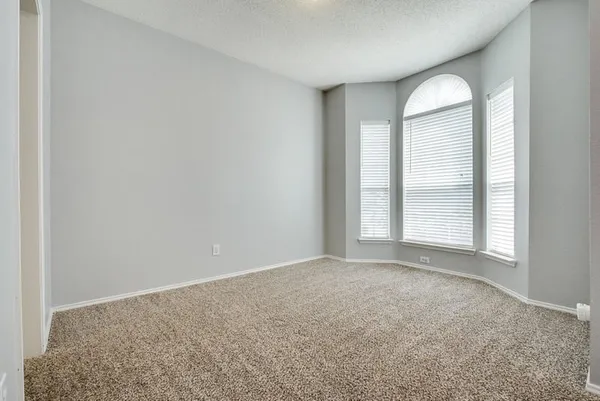 $2,450 | 7813 Park Run Road, Fort Worth, TX 76137