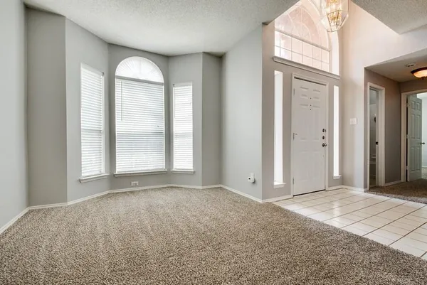 $2,450 | 7813 Park Run Road, Fort Worth, TX 76137
