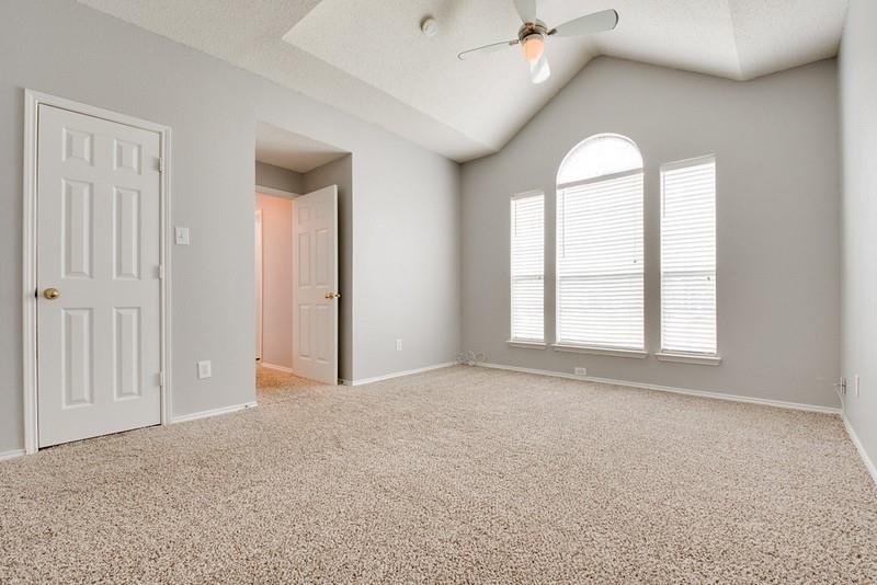 7813 Park Run Road Fort Worth, TX 76137 - Photo 7 of 28