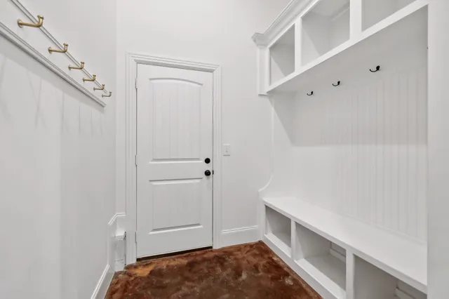 a view of walk in closet