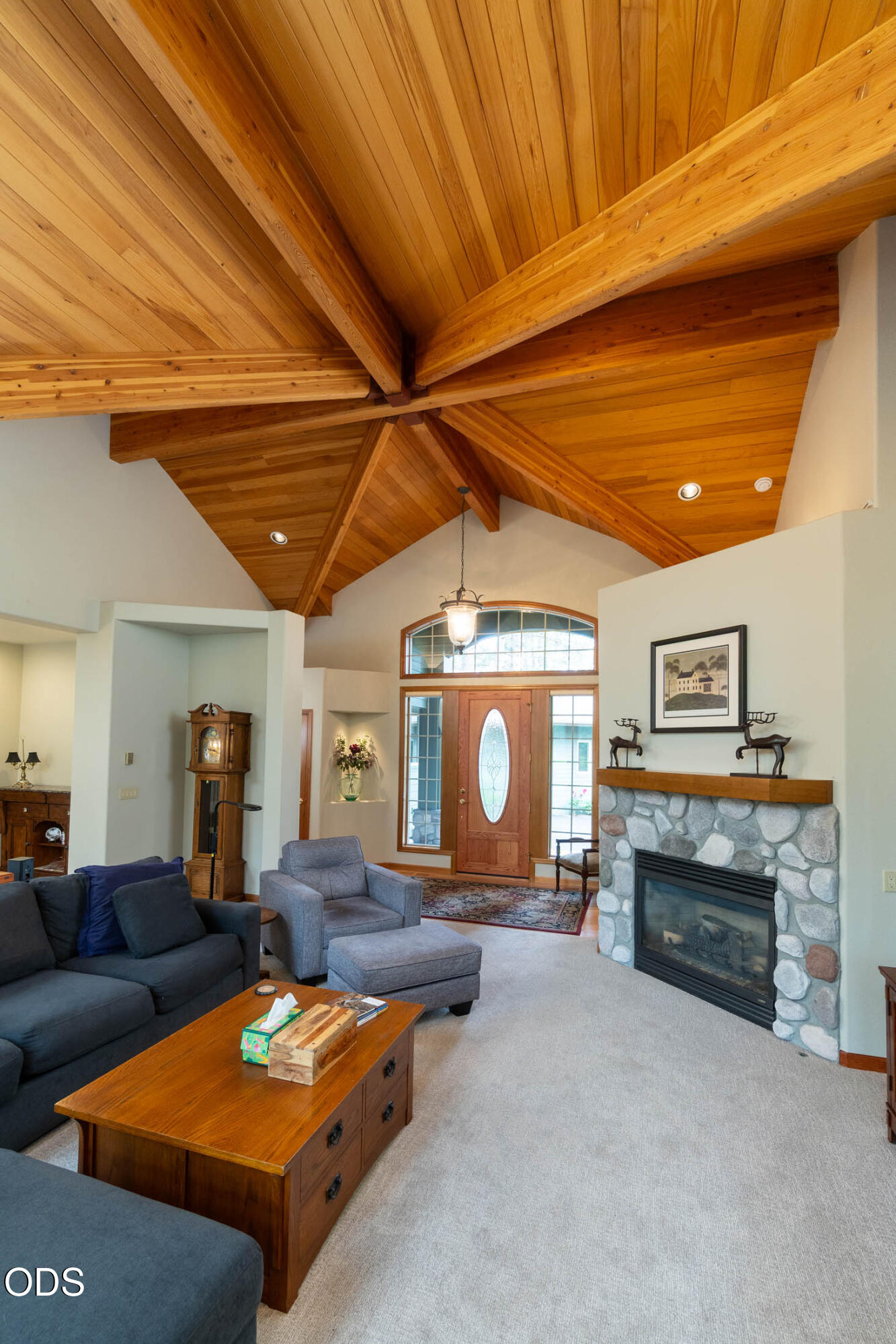 60621 Golf Village Loop Bend, OR 97702 - Photo 7 of 47