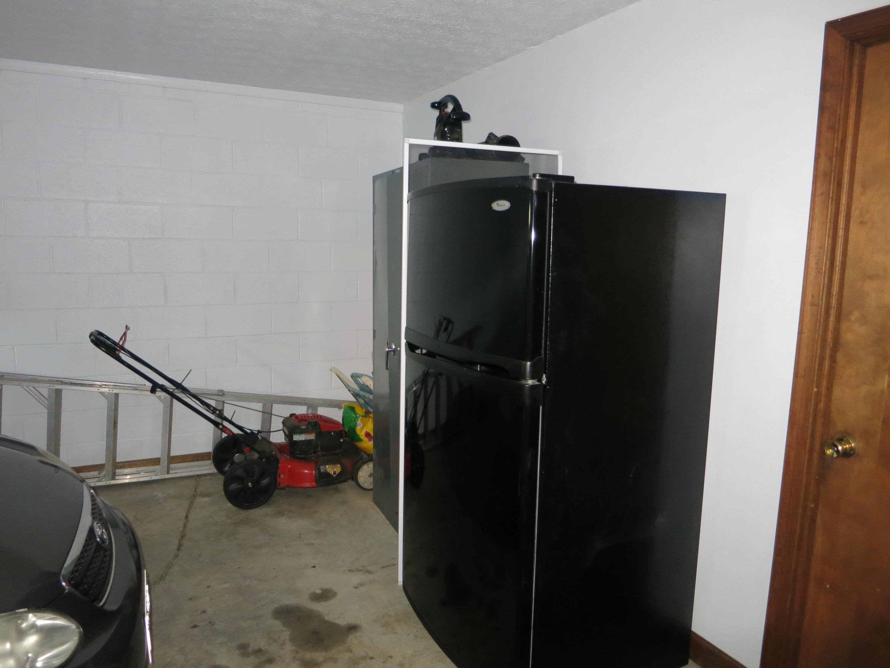 5705 Malvern Road Roanoke, VA 24012 - Photo 32 of 46 Extra frig