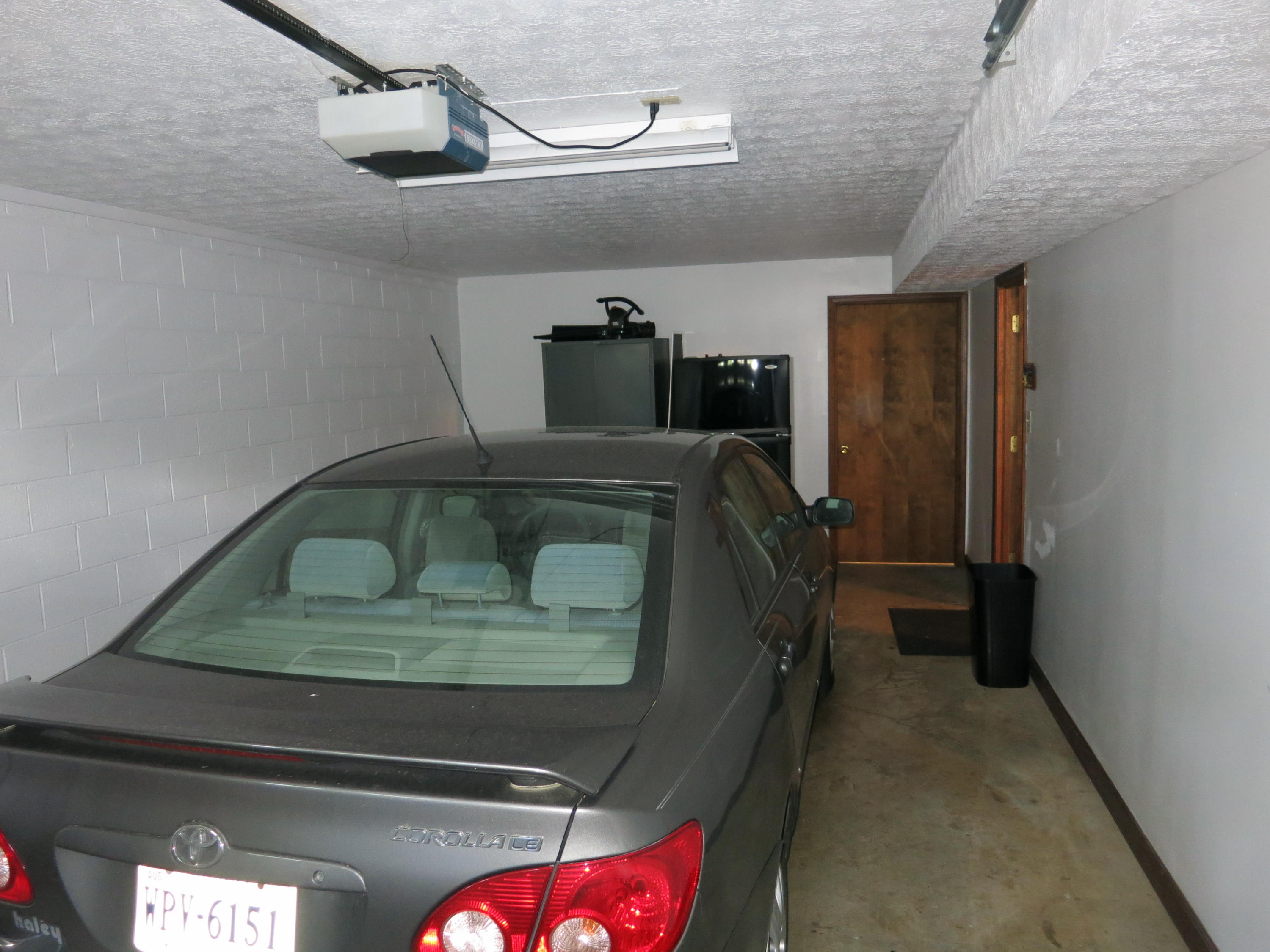 5705 Malvern Road Roanoke, VA 24012 - Photo 34 of 46 Remote door opener