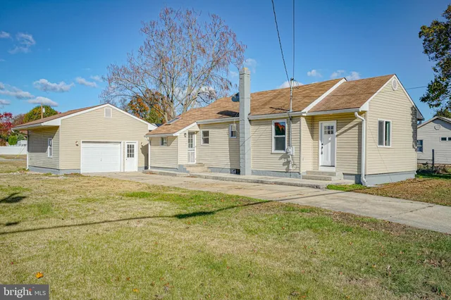 $2,250 | 23 Morningside Drive, Pennsville, NJ 08070