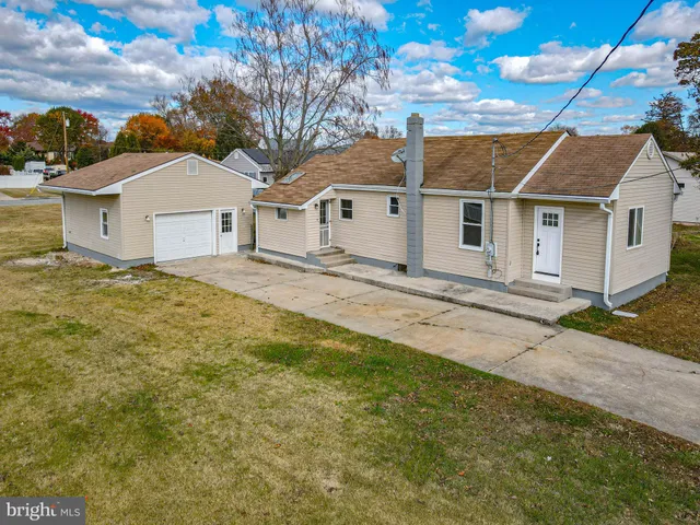 $2,250 | 23 Morningside Drive, Pennsville, NJ 08070