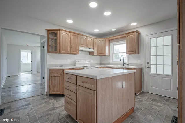 $2,250 | 23 Morningside Drive, Pennsville, NJ 08070