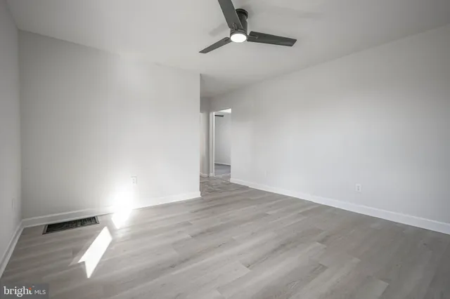 $2,250 | 23 Morningside Drive, Pennsville, NJ 08070