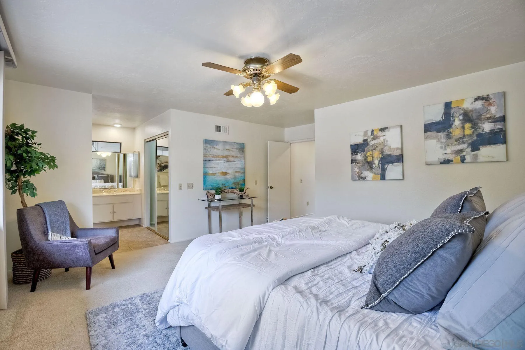 17834 St Andrews Drive Poway, CA 92064 - Photo 30 of 38 a bedroom with a bed and furniture