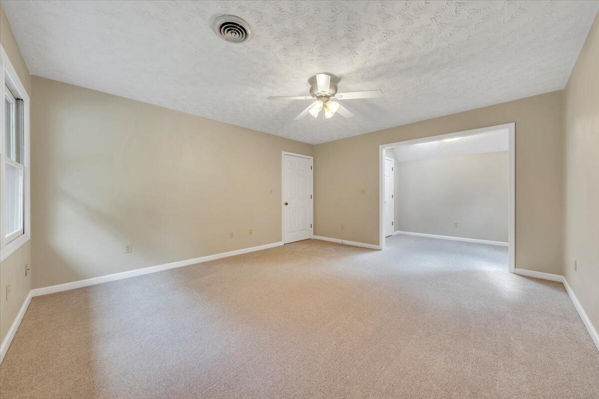 5145 Bradshaw Road Salem, VA 24153 - Photo 47 of 93 34-MIB01923