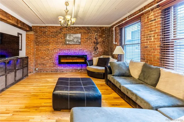 $3,950 | 1940 Blake Street, Unit 301, Denver, CO 80202