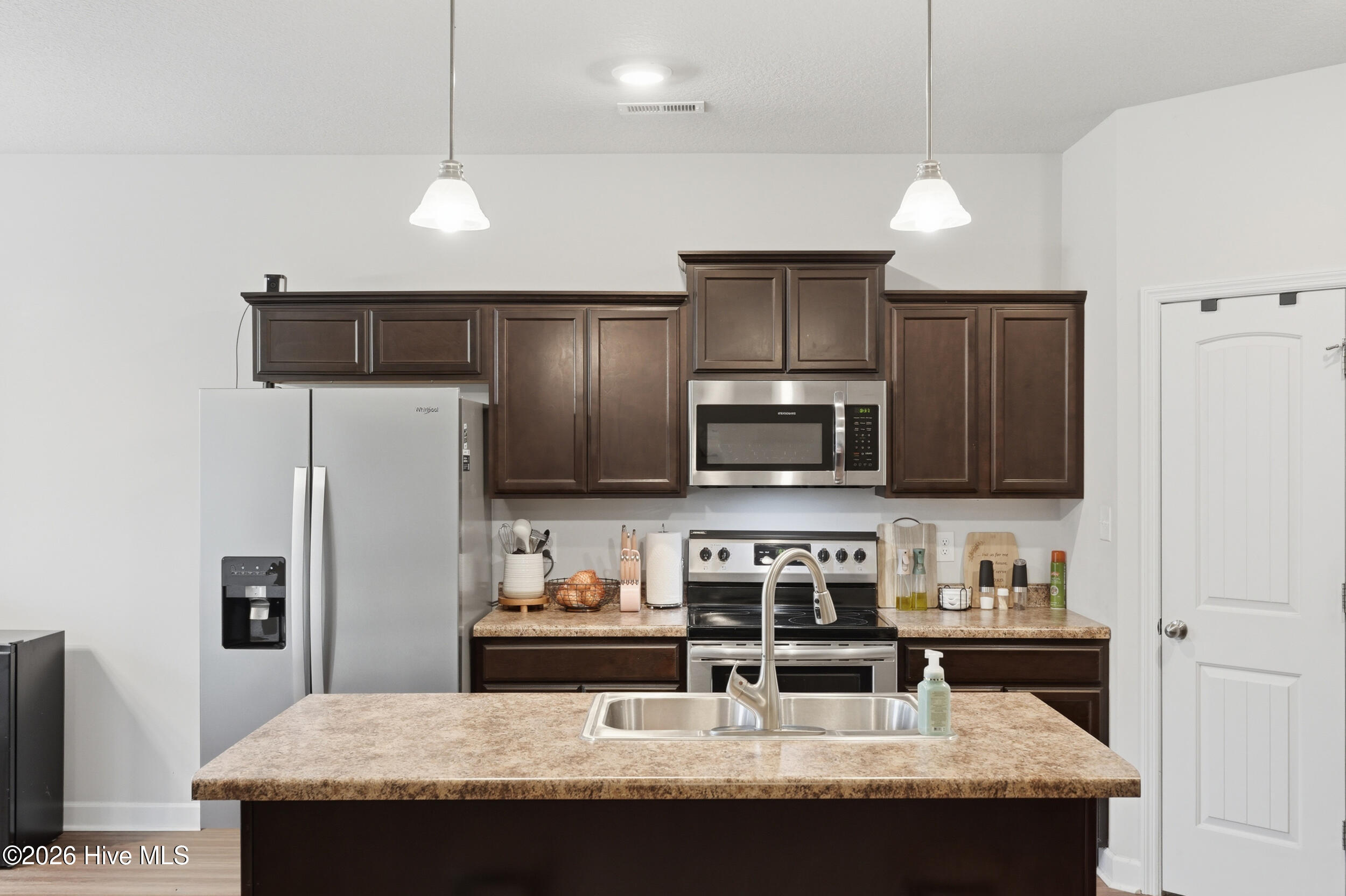 417 Old Stage Road Richlands, NC 28574 - Photo 5 of 30 15_kitchen