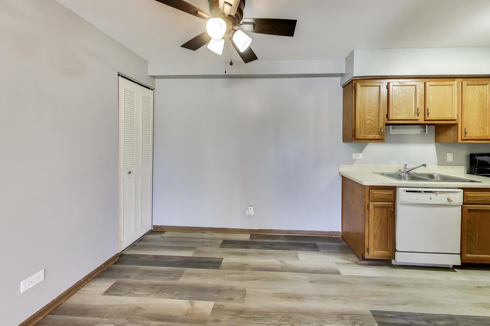 10428 Ridgeland Avenue, Unit 6 Chicago Ridge, IL 60415 - Photo 9 of 24