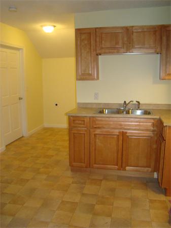 28 Ridgeway Street Westfield, MA 01085 - Photo 14 of 25 Gallery Image 14