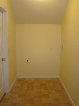 28 Ridgeway Street Westfield, MA 01085 - Photo 17 of 25 Gallery Image 17