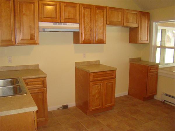 28 Ridgeway Street Westfield, MA 01085 - Photo 5 of 25 Gallery Image 5