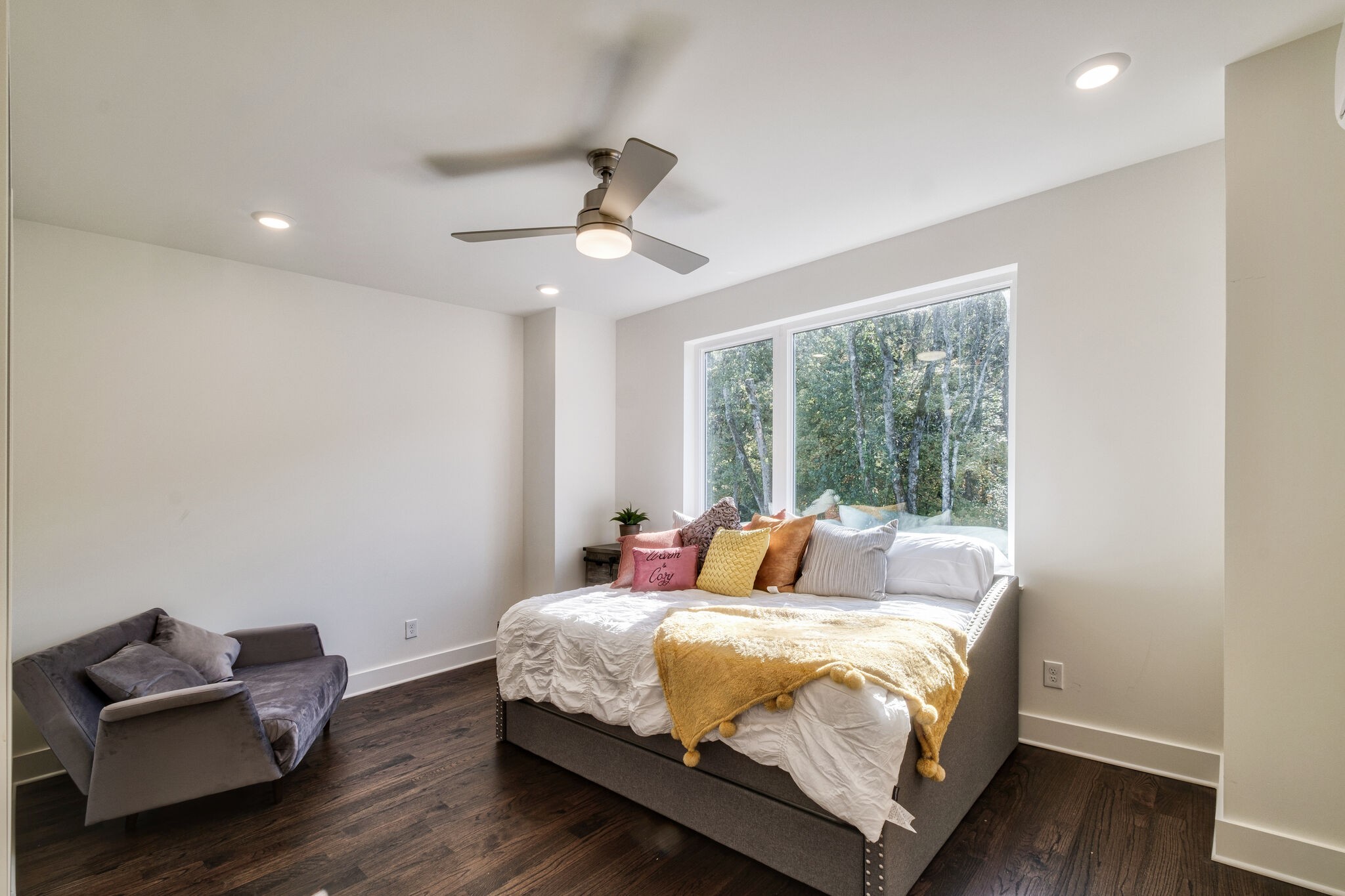 3746 Central Pike, Unit 13 Hermitage, TN 37076 - Photo 22 of 32 a bedroom with a bed window and couch