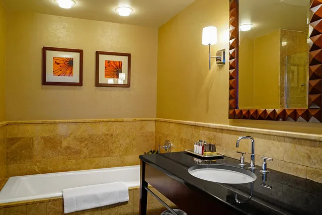 $10,000 | 3800 North Ocean Drive, Unit 1800, Singer Island, FL 33404