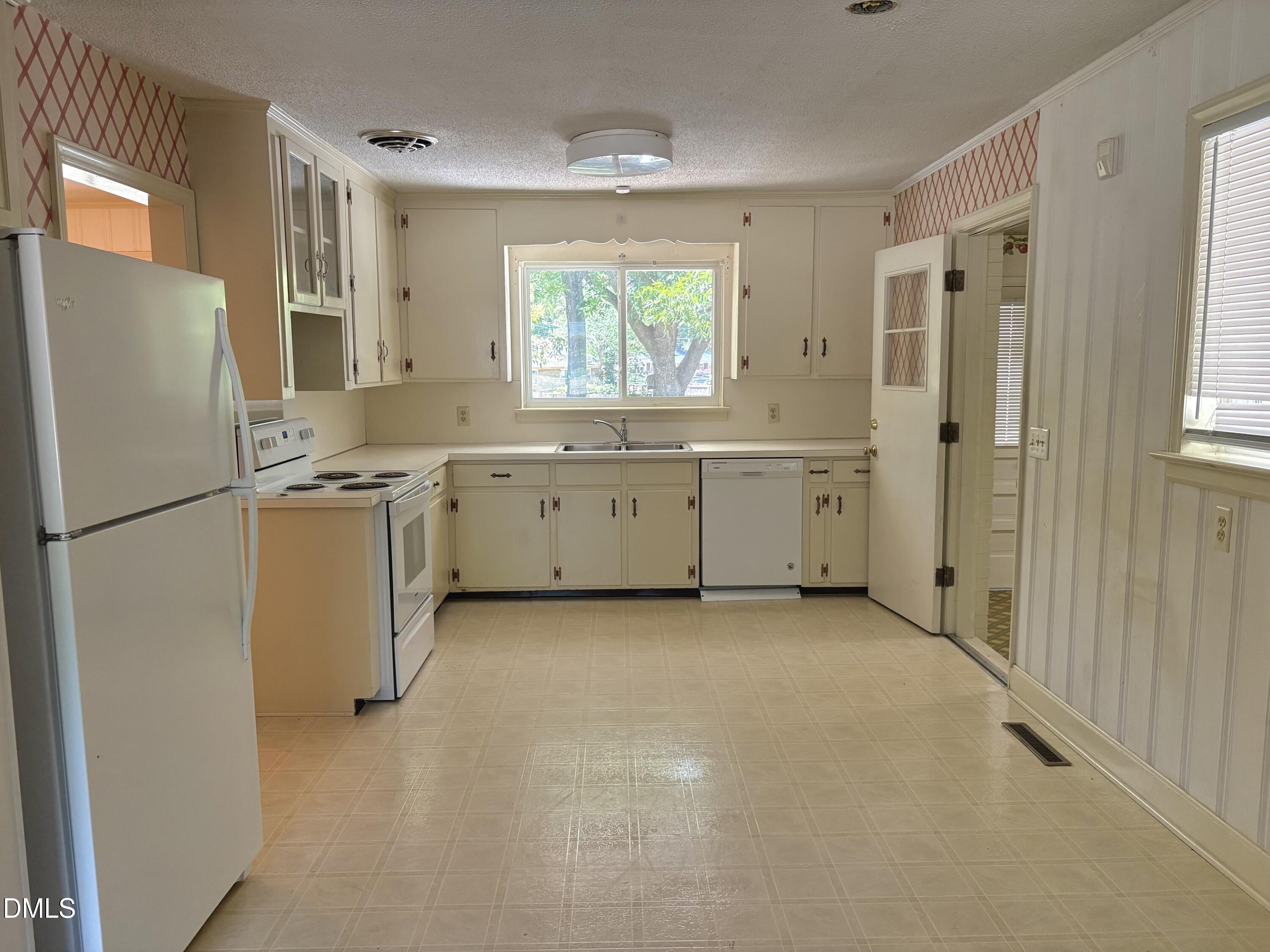 3605 Duke Homestead Road Durham, NC 27704 - Photo 6 of 14