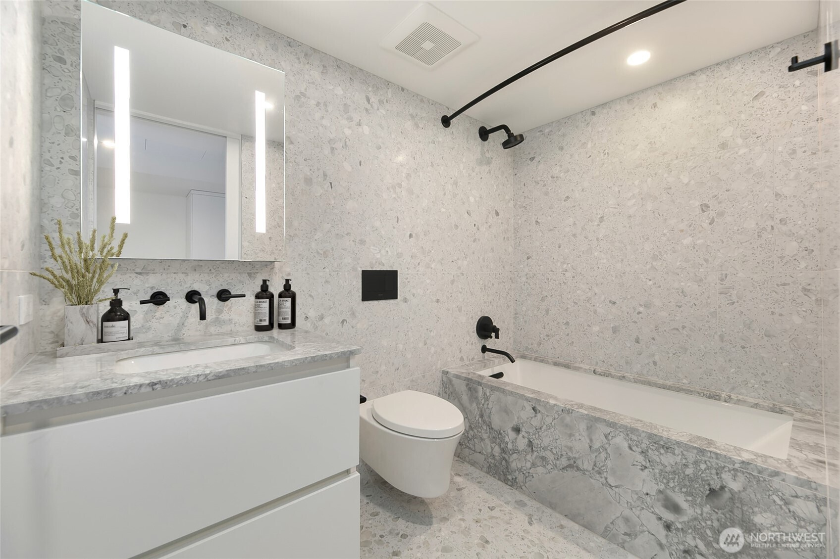 300 Virginia Street, Unit 1803 Seattle, WA 98101 - Photo 15 of 23