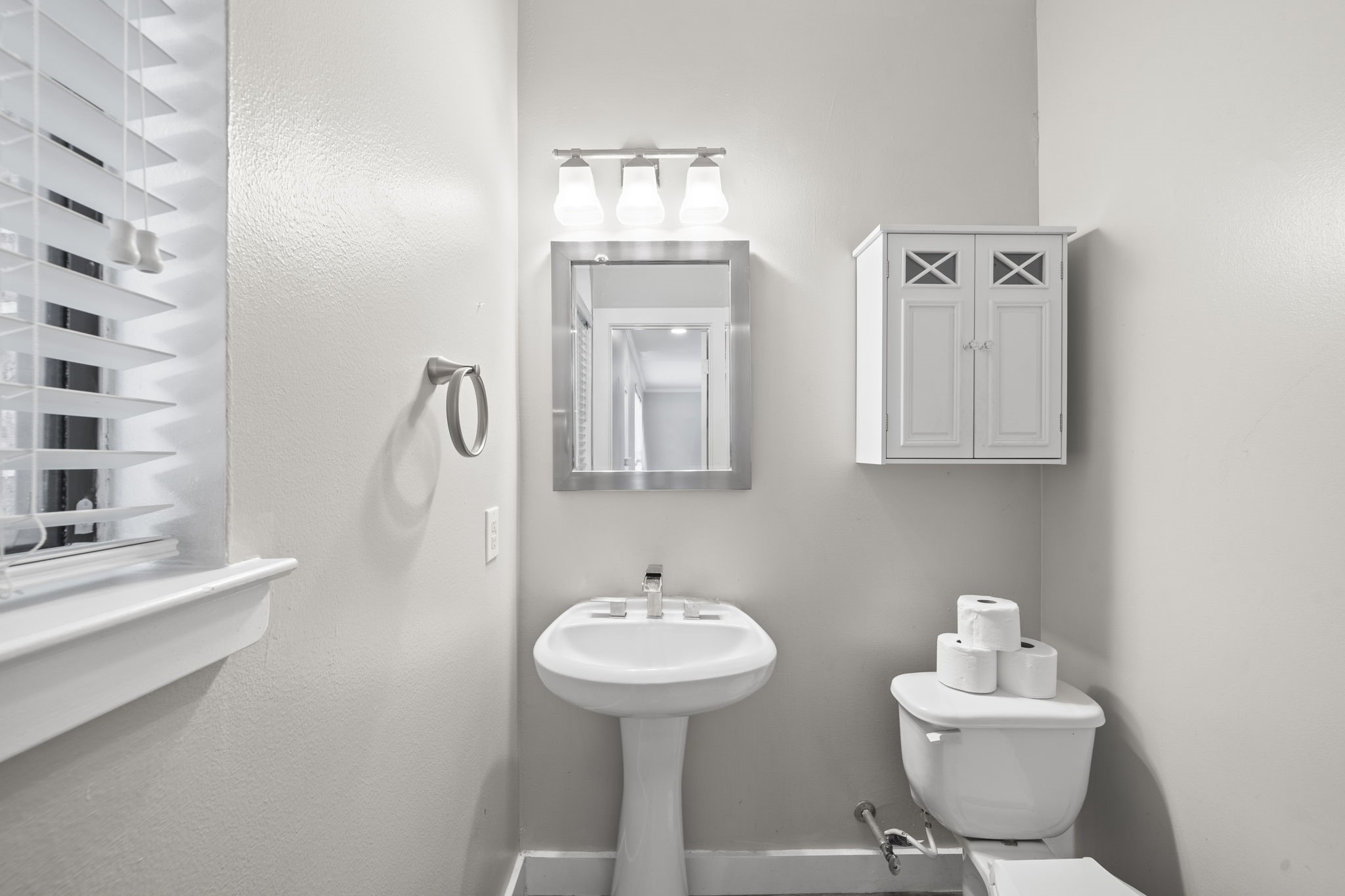 2154 Arabelle Street Houston, TX 77007 - Photo 26 of 45 The second-floor half bath adds convenience right where it matters most. It keeps the main living and entertaining level complete without interrupting the flow of the home.