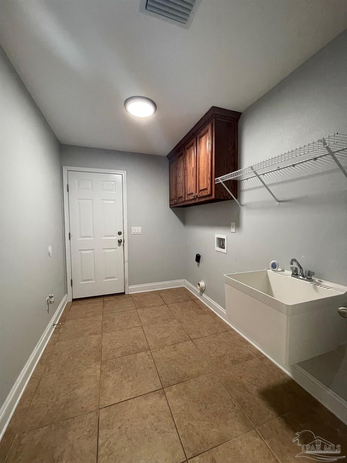 5503 Huntingdon Street Milton, FL 32570 - Photo 13 of 37