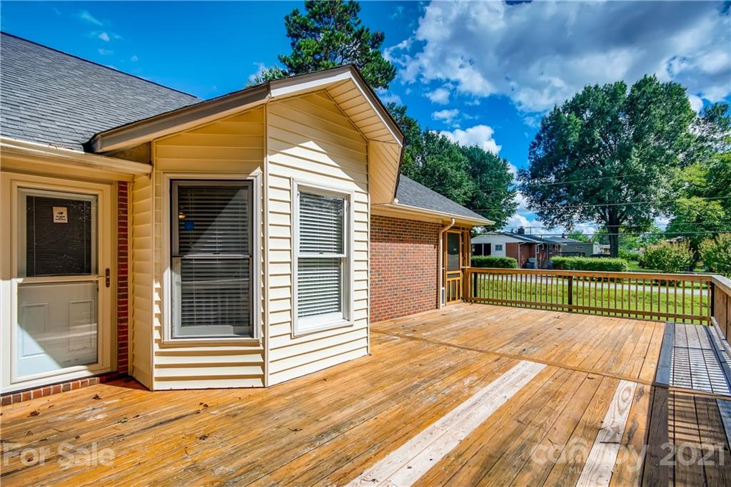 619 Breckenridge Road Kannapolis, NC 28083 - Photo 27 of 33 a view of a house with a backyard