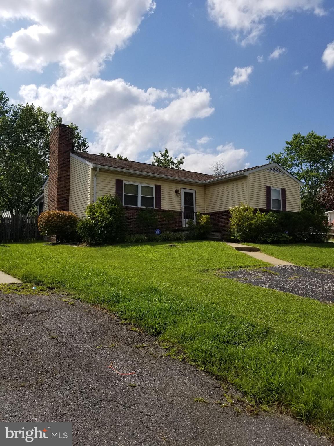 5752 Van Dyke Road Baltimore, MD 21206 - Photo 1 of 30 Rancher - Front