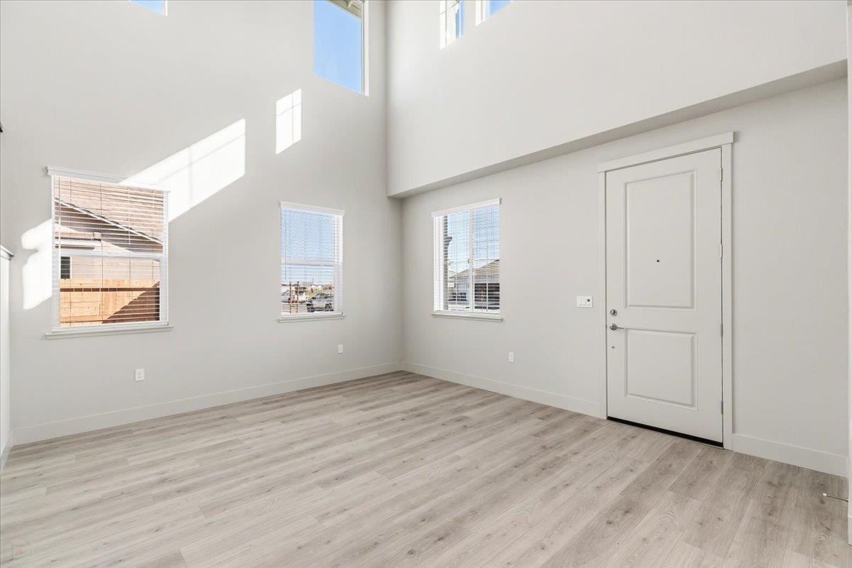 2041 Zane Way Turlock, CA 95382 - Photo 11 of 92