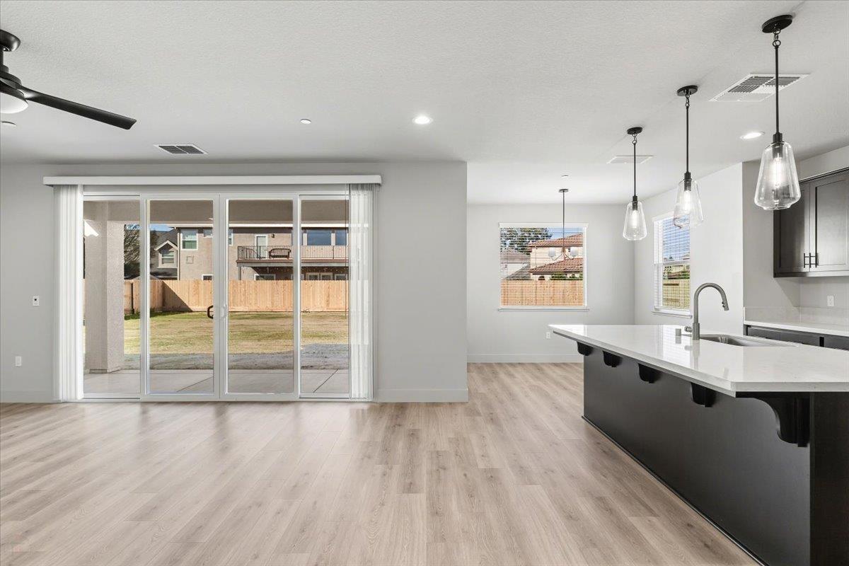 2041 Zane Way Turlock, CA 95382 - Photo 19 of 92