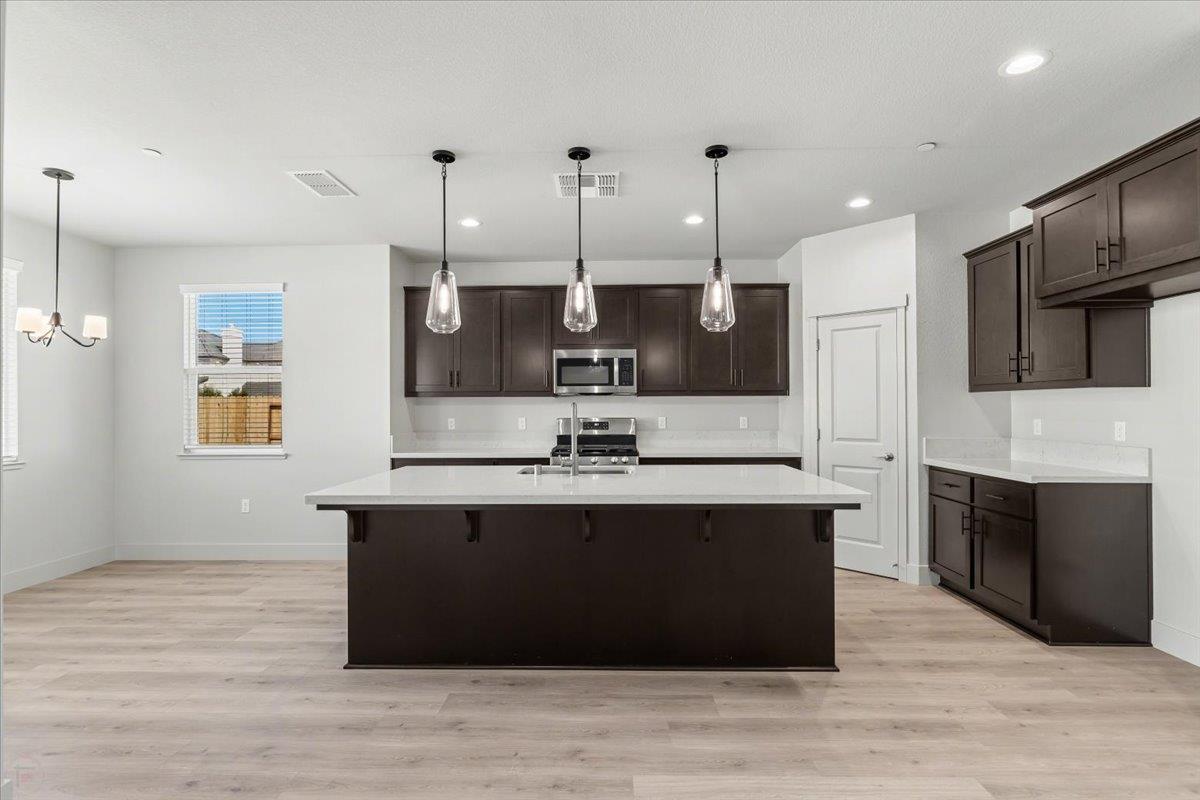 2041 Zane Way Turlock, CA 95382 - Photo 22 of 92