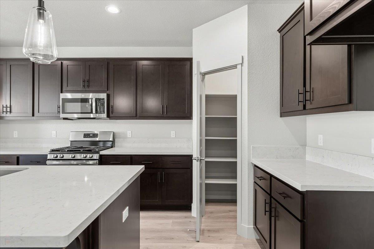 2041 Zane Way Turlock, CA 95382 - Photo 23 of 92