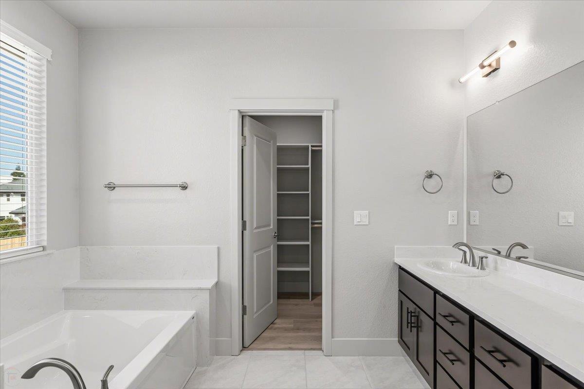 2041 Zane Way Turlock, CA 95382 - Photo 72 of 92