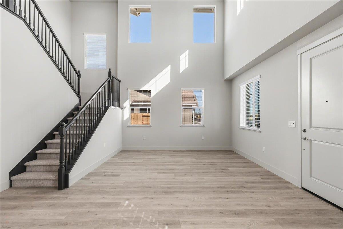 2041 Zane Way Turlock, CA 95382 - Photo 10 of 92