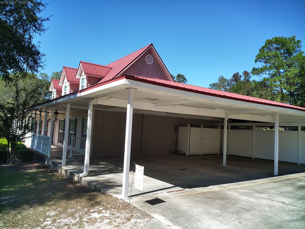 12543 Harrelson Loop Andalusia, AL 36420 - Photo 4 of 52 Carport