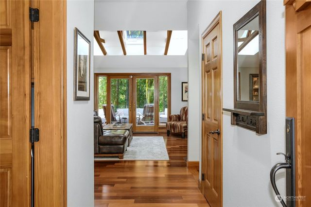 a en suite bathroom with a shower
