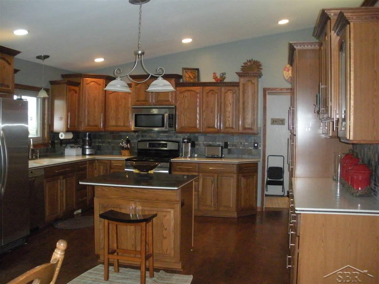 9293 Waterman Road Frankenmuth, MI 48734 - Photo 11 of 50 31316056-10.JPG
