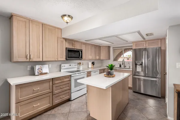 $404,999 | 1551 East Florian Circle, Mesa, AZ 85204