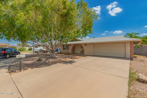 $404,999 | 1551 East Florian Circle, Mesa, AZ 85204