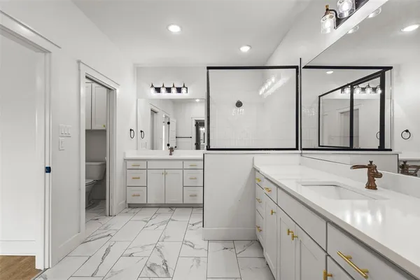 $365,000 | 105 Runaway Bay Drive, Runaway Bay, TX 76426