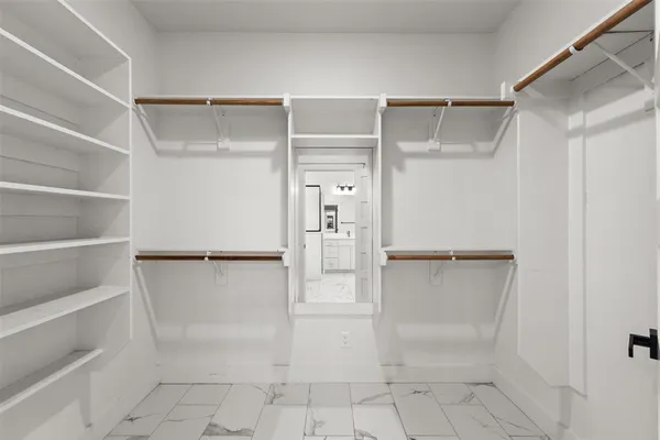 $365,000 | 105 Runaway Bay Drive, Runaway Bay, TX 76426