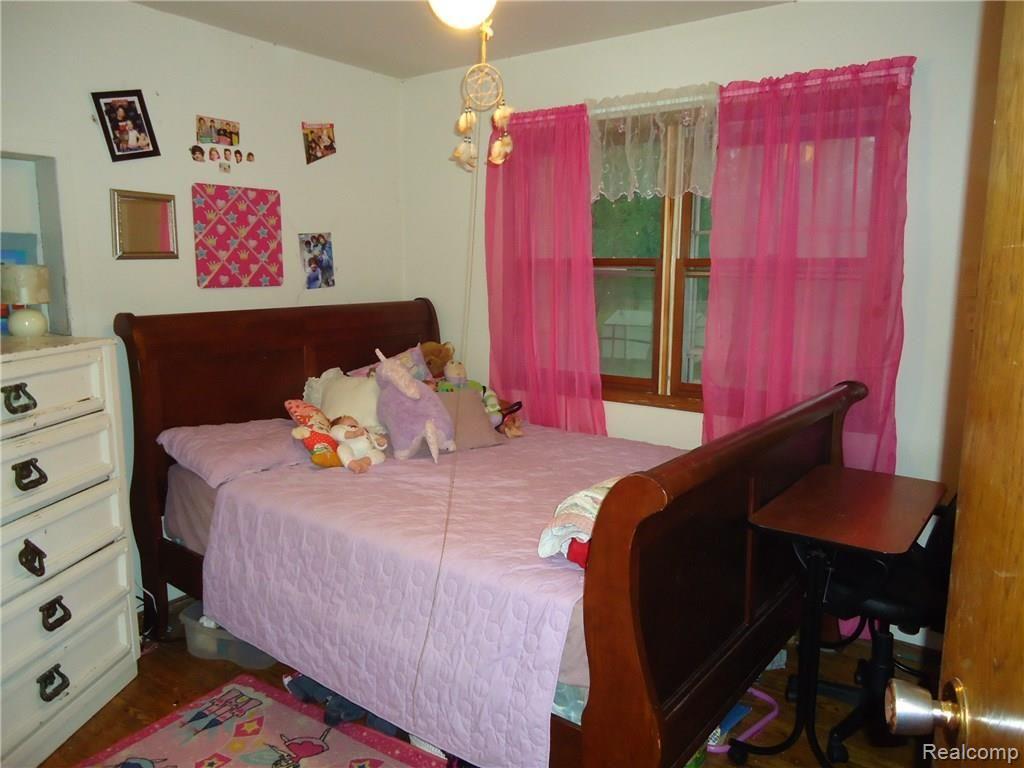 341 Carleton Rockwood Road Carleton, MI 48117 - Photo 18 of 26 BEDROOM #3