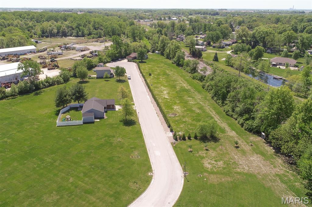 809 Mariana Court New Athens, IL 62264 - Photo 2 of 8