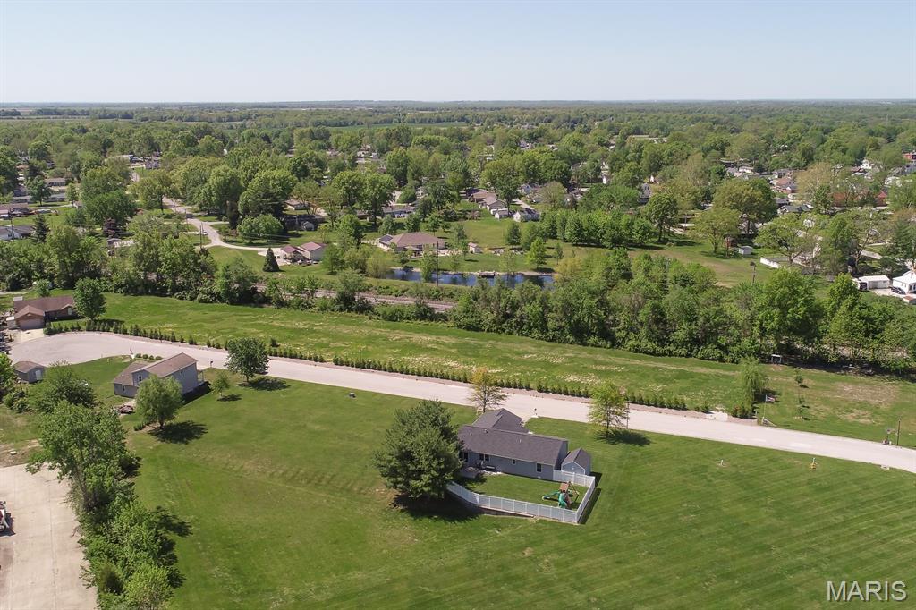 809 Mariana Court New Athens, IL 62264 - Photo 4 of 8