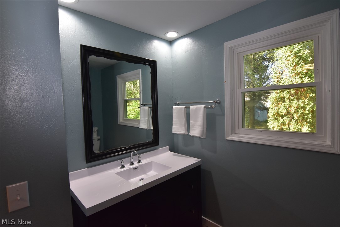 7011 Chestnut-Ridge Road Hubbard, OH 44425 - Photo 18 of 25 Gallery Image 18