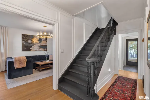 $499,999 | 704 River Drive, Bettendorf, IA 52722