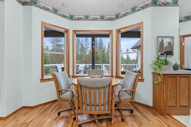 $899,900 | 26312 East Idaho Pines Lane, Newman Lake, WA 99025