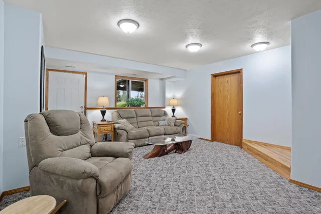 $899,900 | 26312 East Idaho Pines Lane, Newman Lake, WA 99025