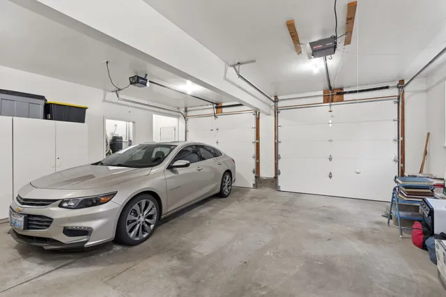 $899,900 | 26312 East Idaho Pines Lane, Newman Lake, WA 99025